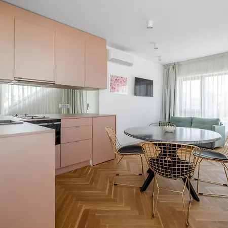 Ξενοδοχείο με διαμερίσματα Blend Center 3*