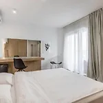 아파트호텔 Blend Center 3*