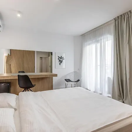 Apartmanhotel Blend Center 3*