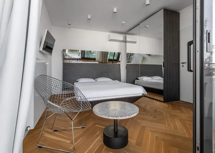 Blend Center 3* Bucureşti